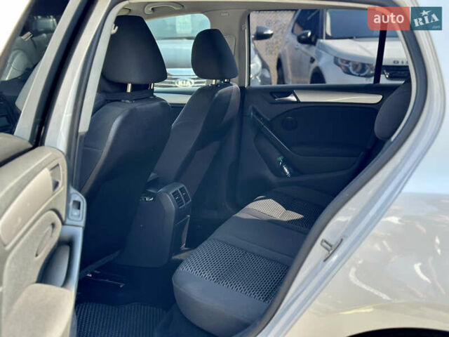 Белый Фольксваген Гольф, объемом двигателя 1.6 л и пробегом 236 тыс. км за 7300 $, фото 15 на Automoto.ua