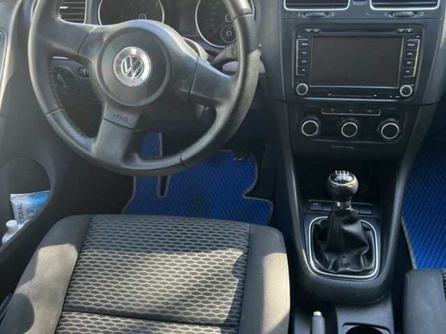 Белый Фольксваген Гольф, объемом двигателя 1.6 л и пробегом 222 тыс. км за 7999 $, фото 9 на Automoto.ua