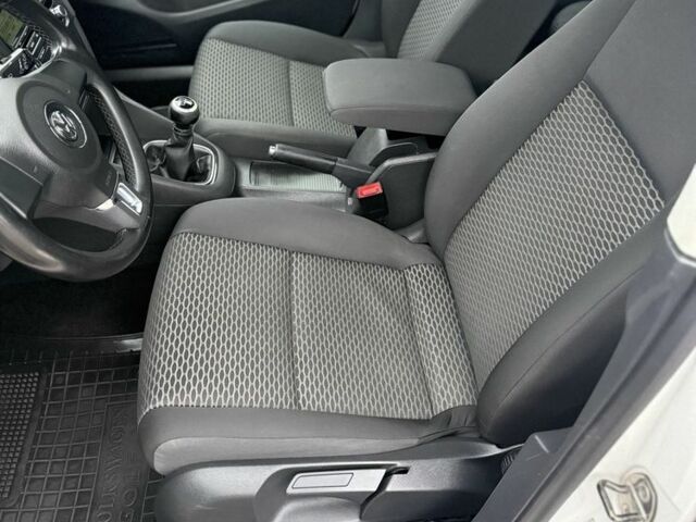 Білий Фольксваген Гольф, об'ємом двигуна 2 л та пробігом 280 тис. км за 8000 $, фото 12 на Automoto.ua