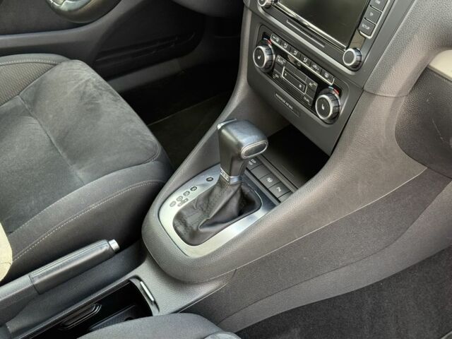 Білий Фольксваген Гольф, об'ємом двигуна 1.4 л та пробігом 183 тис. км за 8800 $, фото 7 на Automoto.ua