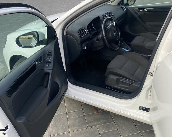 Белый Фольксваген Гольф, объемом двигателя 1.39 л и пробегом 257 тыс. км за 8900 $, фото 15 на Automoto.ua