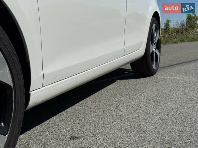 Белый Фольксваген Гольф, объемом двигателя 1.4 л и пробегом 254 тыс. км за 7200 $, фото 5 на Automoto.ua