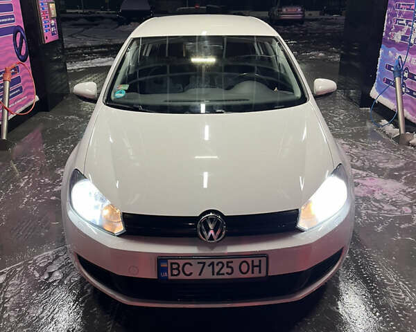 Белый Фольксваген Гольф, объемом двигателя 1.97 л и пробегом 281 тыс. км за 7400 $, фото 2 на Automoto.ua