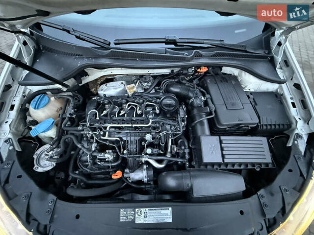 Белый Фольксваген Гольф, объемом двигателя 1.6 л и пробегом 245 тыс. км за 7700 $, фото 36 на Automoto.ua