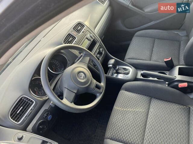 Белый Фольксваген Гольф, объемом двигателя 1.6 л и пробегом 177 тыс. км за 7250 $, фото 1 на Automoto.ua