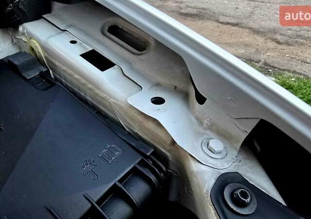 Белый Фольксваген Гольф, объемом двигателя 1.6 л и пробегом 119 тыс. км за 9399 $, фото 36 на Automoto.ua