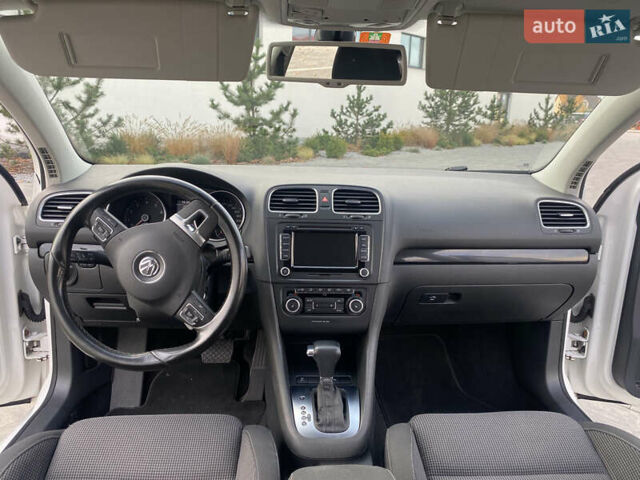 Белый Фольксваген Гольф, объемом двигателя 1.39 л и пробегом 257 тыс. км за 8900 $, фото 14 на Automoto.ua