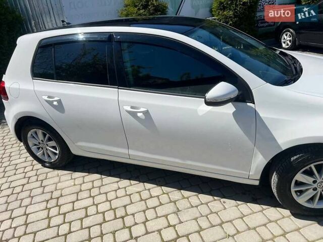 Белый Фольксваген Гольф, объемом двигателя 1.6 л и пробегом 222 тыс. км за 7400 $, фото 5 на Automoto.ua