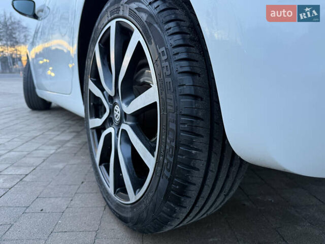 Белый Фольксваген Гольф, объемом двигателя 1.6 л и пробегом 245 тыс. км за 7700 $, фото 11 на Automoto.ua