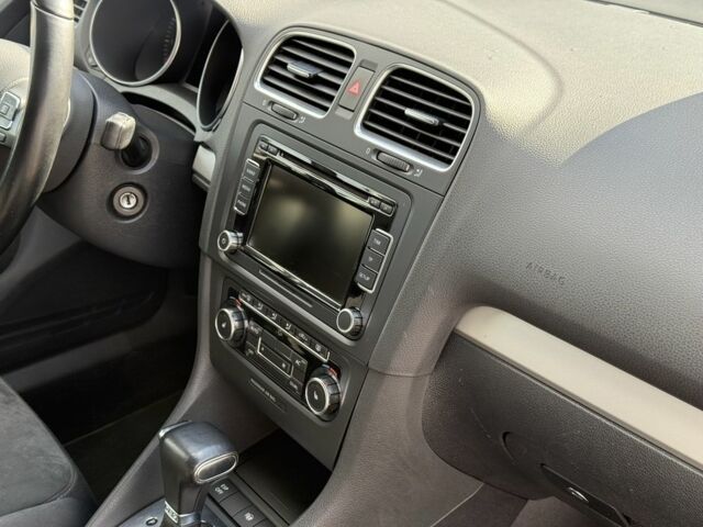 Білий Фольксваген Гольф, об'ємом двигуна 1.4 л та пробігом 183 тис. км за 8800 $, фото 6 на Automoto.ua