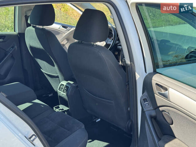 Белый Фольксваген Гольф, объемом двигателя 1.4 л и пробегом 254 тыс. км за 7200 $, фото 11 на Automoto.ua