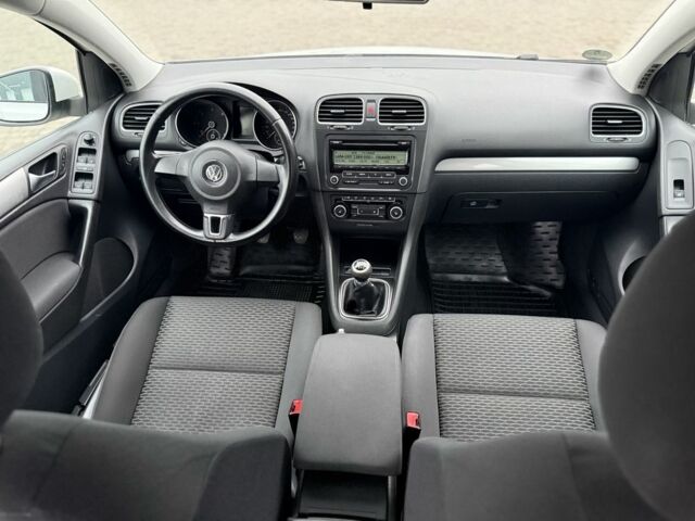 Білий Фольксваген Гольф, об'ємом двигуна 2 л та пробігом 280 тис. км за 8000 $, фото 17 на Automoto.ua