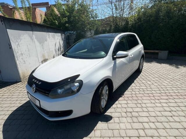 Белый Фольксваген Гольф, объемом двигателя 1.6 л и пробегом 222 тыс. км за 7400 $, фото 1 на Automoto.ua