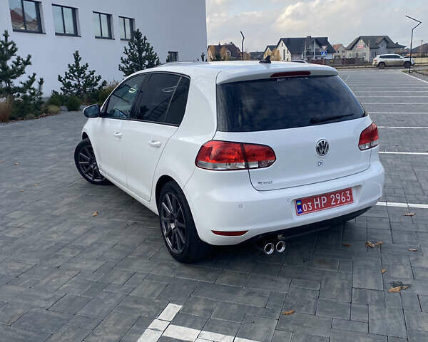 Белый Фольксваген Гольф, объемом двигателя 1.39 л и пробегом 257 тыс. км за 8900 $, фото 9 на Automoto.ua