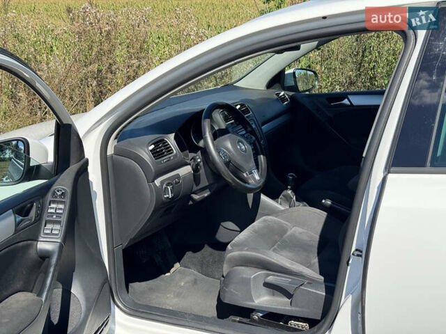 Белый Фольксваген Гольф, объемом двигателя 1.4 л и пробегом 254 тыс. км за 7200 $, фото 7 на Automoto.ua