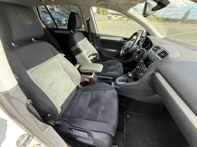 Білий Фольксваген Гольф, об'ємом двигуна 1.4 л та пробігом 183 тис. км за 8800 $, фото 5 на Automoto.ua