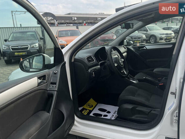 Белый Фольксваген Гольф, объемом двигателя 1.4 л и пробегом 192 тыс. км за 8700 $, фото 15 на Automoto.ua