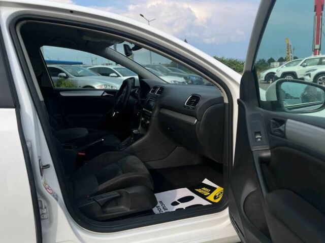 Белый Фольксваген Гольф, объемом двигателя 1.4 л и пробегом 192 тыс. км за 8700 $, фото 8 на Automoto.ua