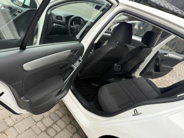 Білий Фольксваген Гольф, об'ємом двигуна 2 л та пробігом 280 тис. км за 8000 $, фото 21 на Automoto.ua