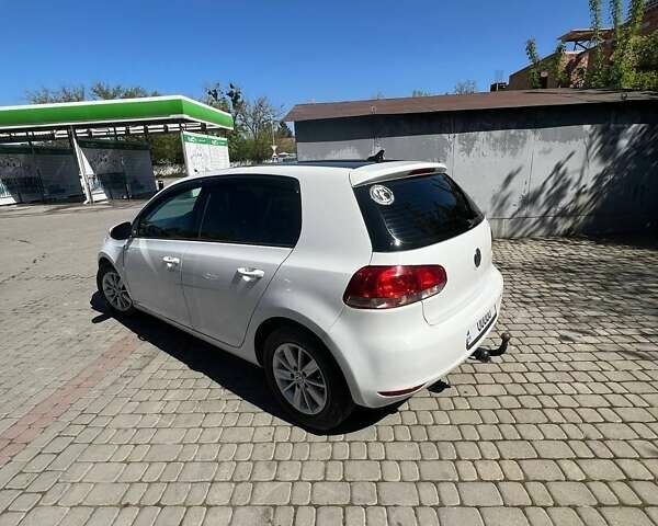 Белый Фольксваген Гольф, объемом двигателя 1.6 л и пробегом 222 тыс. км за 7400 $, фото 2 на Automoto.ua