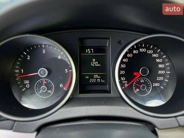 Белый Фольксваген Гольф, объемом двигателя 1.6 л и пробегом 222 тыс. км за 7900 $, фото 9 на Automoto.ua