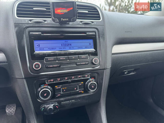 Білий Фольксваген Гольф, об'ємом двигуна 1.6 л та пробігом 259 тис. км за 7800 $, фото 28 на Automoto.ua