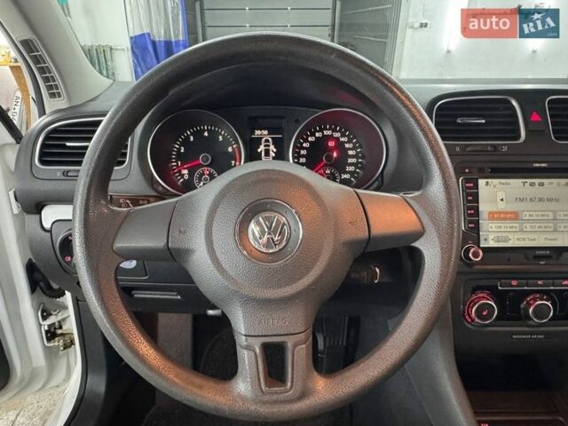Белый Фольксваген Гольф, объемом двигателя 1.4 л и пробегом 162 тыс. км за 6800 $, фото 16 на Automoto.ua