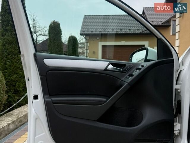 Белый Фольксваген Гольф, объемом двигателя 1.4 л и пробегом 200 тыс. км за 8650 $, фото 16 на Automoto.ua