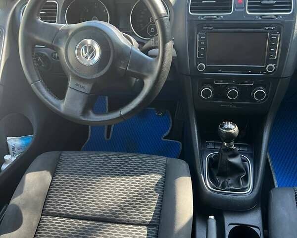 Белый Фольксваген Гольф, объемом двигателя 1.6 л и пробегом 222 тыс. км за 7400 $, фото 9 на Automoto.ua