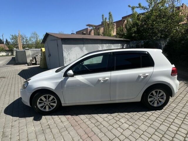 Белый Фольксваген Гольф, объемом двигателя 1.6 л и пробегом 222 тыс. км за 7999 $, фото 6 на Automoto.ua