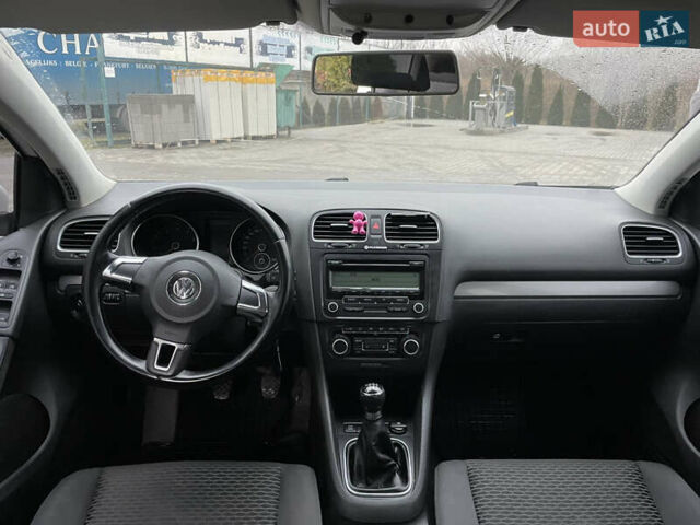 Белый Фольксваген Гольф, объемом двигателя 1.39 л и пробегом 241 тыс. км за 6500 $, фото 11 на Automoto.ua