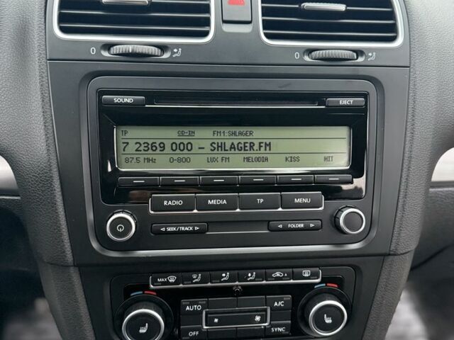 Білий Фольксваген Гольф, об'ємом двигуна 2 л та пробігом 280 тис. км за 8000 $, фото 15 на Automoto.ua