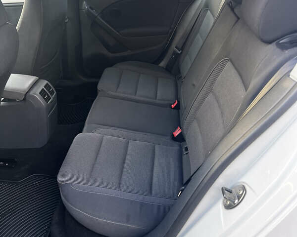 Білий Фольксваген Гольф, об'ємом двигуна 2.48 л та пробігом 268 тис. км за 9500 $, фото 9 на Automoto.ua