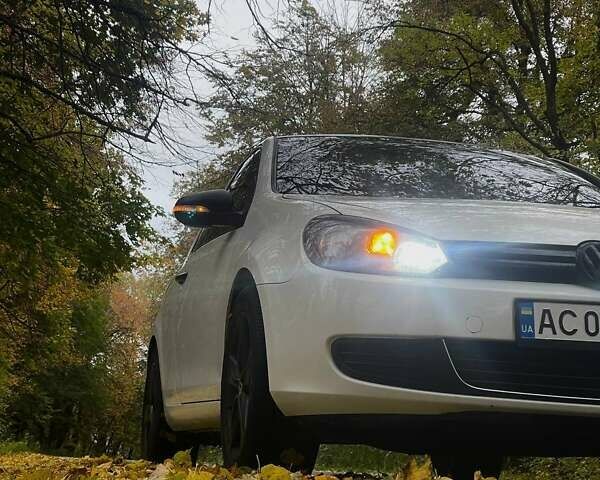 Белый Фольксваген Гольф, объемом двигателя 1.6 л и пробегом 202 тыс. км за 7900 $, фото 3 на Automoto.ua