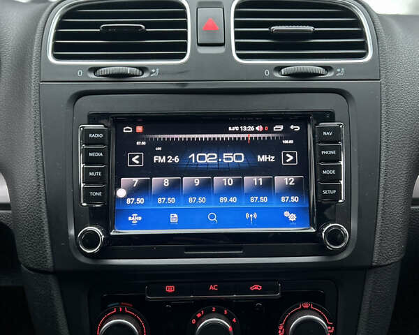 Білий Фольксваген Гольф, об'ємом двигуна 1.97 л та пробігом 269 тис. км за 9000 $, фото 20 на Automoto.ua