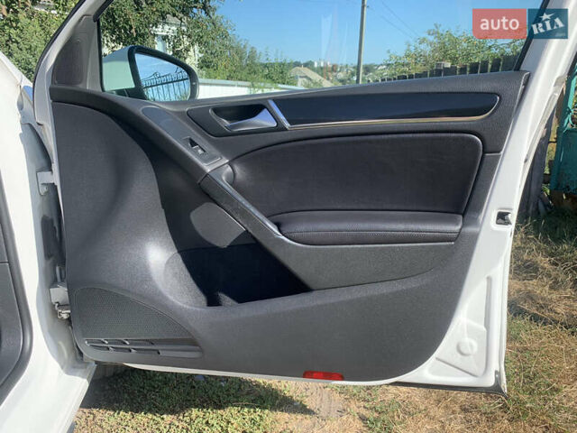 Белый Фольксваген Гольф, объемом двигателя 1.98 л и пробегом 212 тыс. км за 9199 $, фото 18 на Automoto.ua