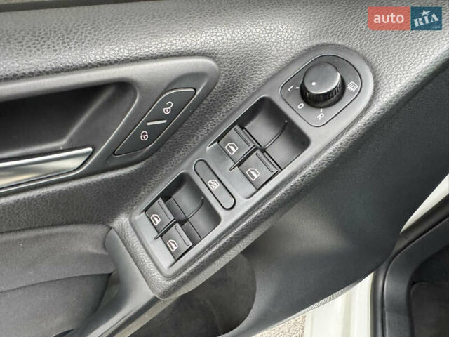 Фольксваген Гольф 2011 у Сваляве на Automoto.ua Білий Фольксваген Гольф, об'ємом двигуна 1.4 л та пробігом 209 тис. км за 6999 $, фото 41 на Automoto.ua