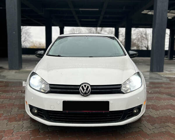 Білий Фольксваген Гольф, об'ємом двигуна 1.97 л та пробігом 269 тис. км за 9000 $, фото 1 на Automoto.ua