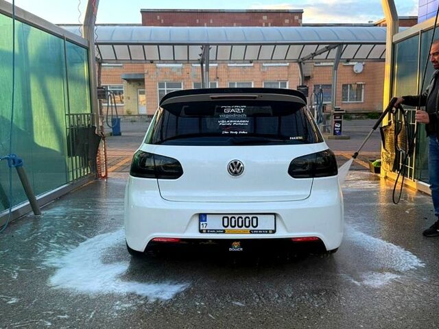 Білий Фольксваген Гольф, об'ємом двигуна 2 л та пробігом 230 тис. км за 13000 $, фото 2 на Automoto.ua