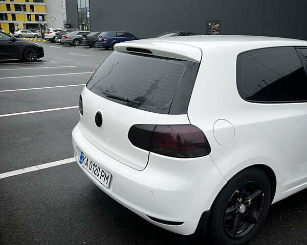 Білий Фольксваген Гольф, об'ємом двигуна 1.6 л та пробігом 294 тис. км за 7800 $, фото 4 на Automoto.ua