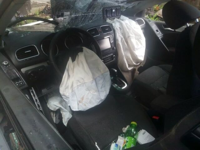 Белый Фольксваген Гольф, объемом двигателя 0 л и пробегом 200 тыс. км за 2650 $, фото 5 на Automoto.ua