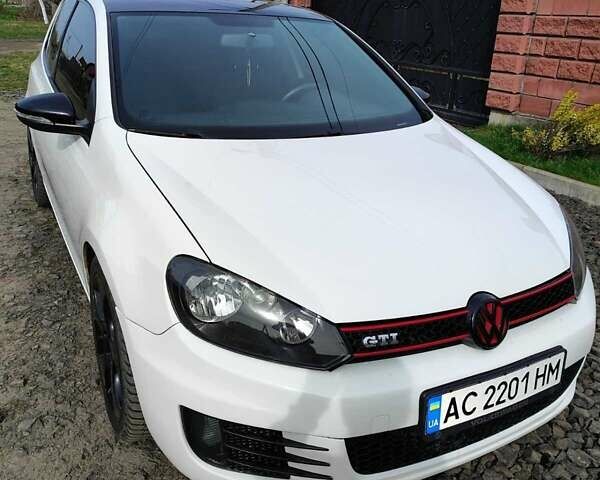 Белый Фольксваген Гольф, объемом двигателя 1.97 л и пробегом 331 тыс. км за 6800 $, фото 7 на Automoto.ua