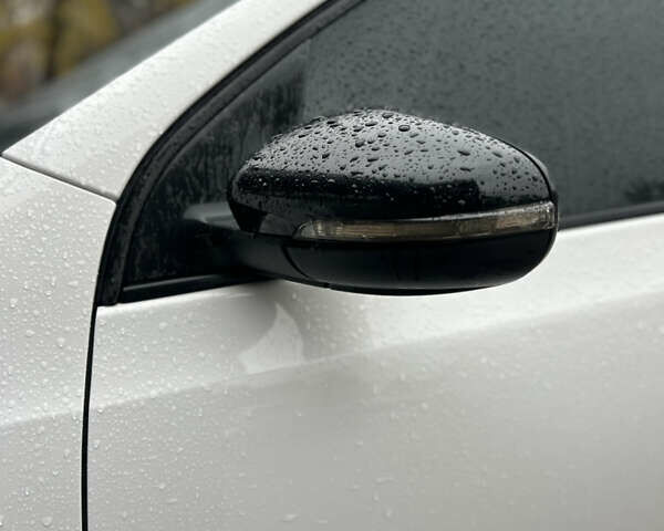 Білий Фольксваген Гольф, об'ємом двигуна 1.97 л та пробігом 269 тис. км за 9000 $, фото 12 на Automoto.ua