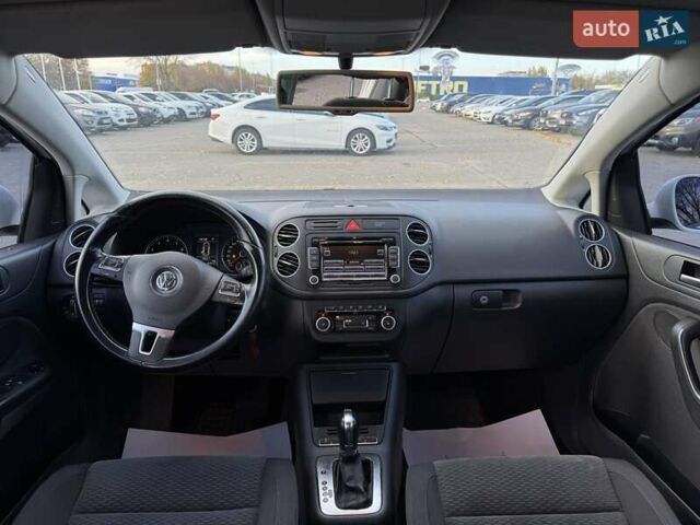 Белый Фольксваген Гольф, объемом двигателя 1.39 л и пробегом 171 тыс. км за 8500 $, фото 15 на Automoto.ua