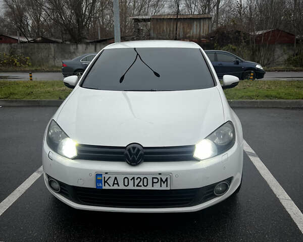 Білий Фольксваген Гольф, об'ємом двигуна 1.6 л та пробігом 294 тис. км за 7800 $, фото 1 на Automoto.ua