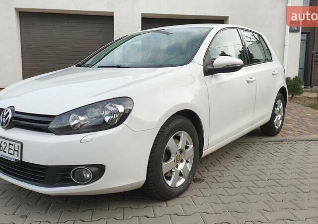 Белый Фольксваген Гольф, объемом двигателя 1.39 л и пробегом 180 тыс. км за 8750 $, фото 3 на Automoto.ua