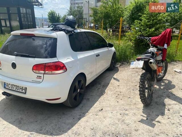 Белый Фольксваген Гольф, объемом двигателя 1.6 л и пробегом 202 тыс. км за 7900 $, фото 7 на Automoto.ua