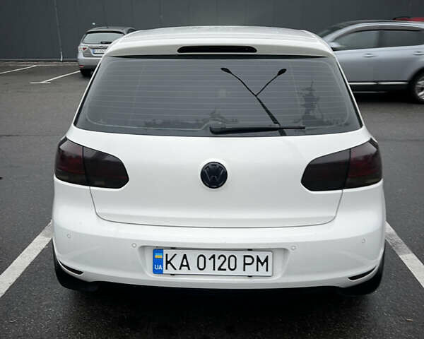 Білий Фольксваген Гольф, об'ємом двигуна 1.6 л та пробігом 294 тис. км за 7800 $, фото 5 на Automoto.ua