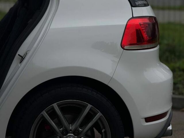 Білий Фольксваген Гольф, об'ємом двигуна 2 л та пробігом 227 тис. км за 9999 $, фото 15 на Automoto.ua