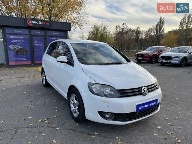Белый Фольксваген Гольф, объемом двигателя 1.39 л и пробегом 171 тыс. км за 8500 $, фото 2 на Automoto.ua